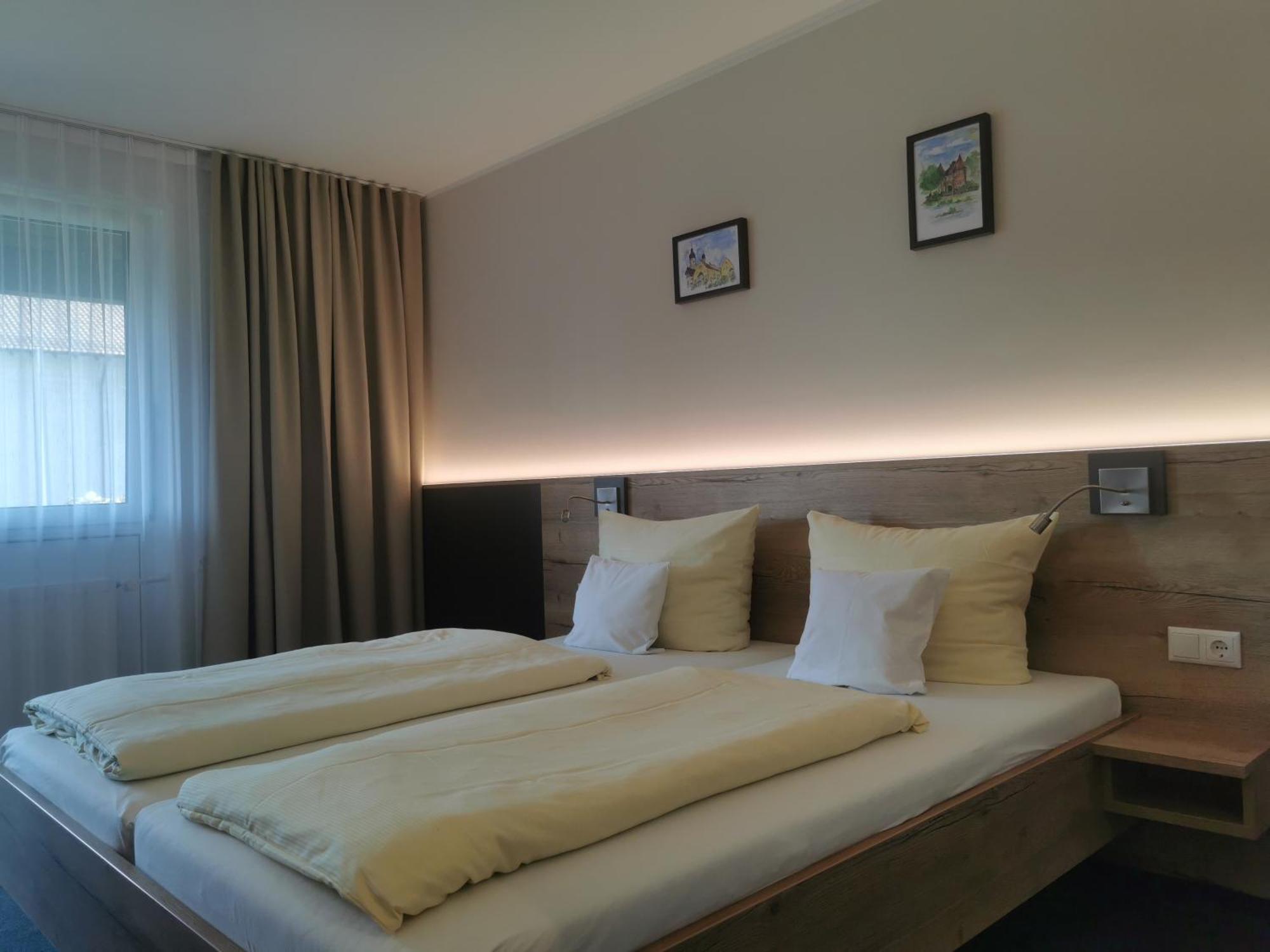 Hotel Am Regenbogen Cham Zewnętrze zdjęcie